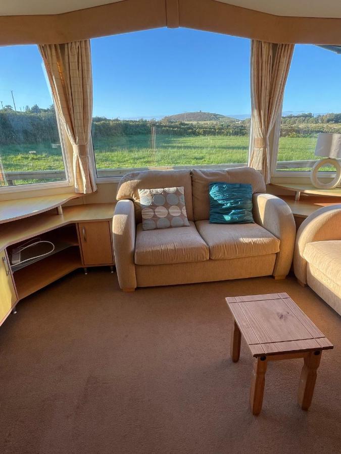 Garej Mynytho Caravan Holiday home *